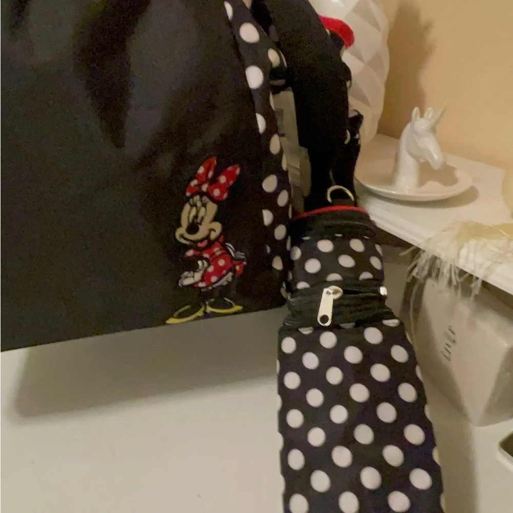 Disney Minnie Dots super cute diaper bag with a bottle holder& stroller straps